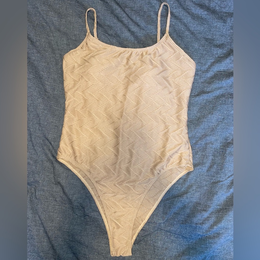 SHEIN Solid One Piece Swimsuit